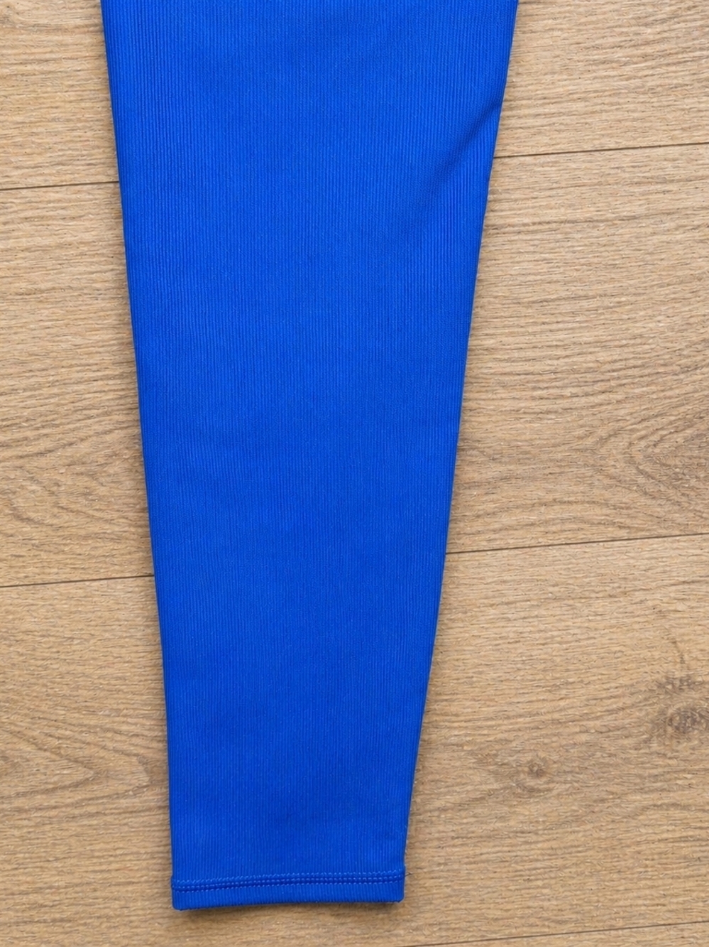 Wilo Sky Blue Yoga Pants Small Cropped Leggings Color Waistband - Picture 4 of 8